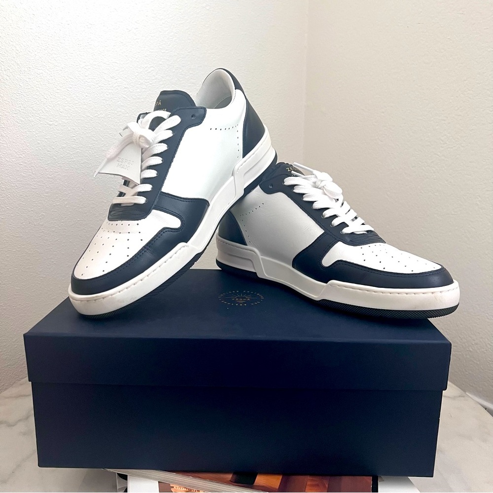 Zespa luxury sneaker, navy white, size 42.5, fits like a size 10